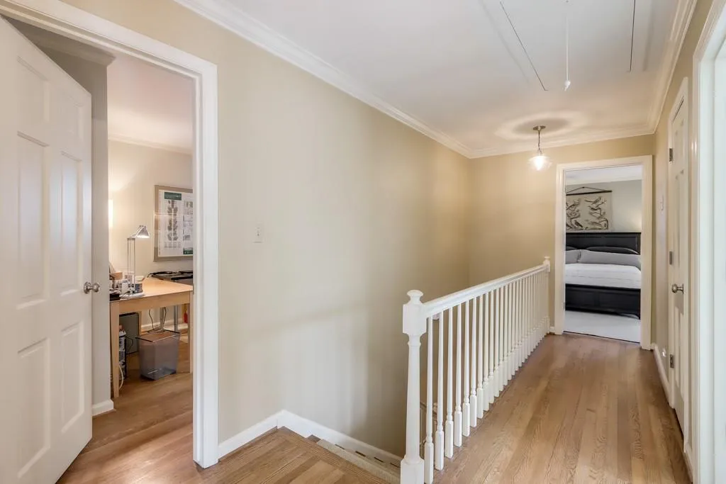 345 W Spalding Drive, Sandy Springs, Georgia 30328, 4 Bedrooms Bedrooms, ,2 BathroomsBathrooms,Residential,Sold,345 W Spalding Drive,6994643