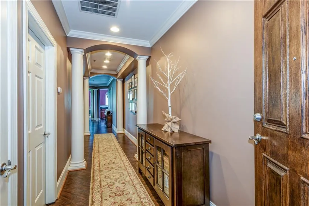 560 Dutch Valley Road Ne Unit 411, Atlanta, Georgia 30324, 1 Bedroom Bedrooms, ,1 BathroomBathrooms,Residential,Sold,560 Dutch Valley Road Ne Unit 411,6028031