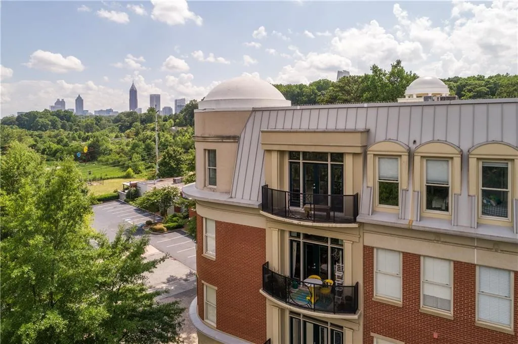 560 Dutch Valley Road Ne Unit 411, Atlanta, Georgia 30324, 1 Bedroom Bedrooms, ,1 BathroomBathrooms,Residential,Sold,560 Dutch Valley Road Ne Unit 411,6028031