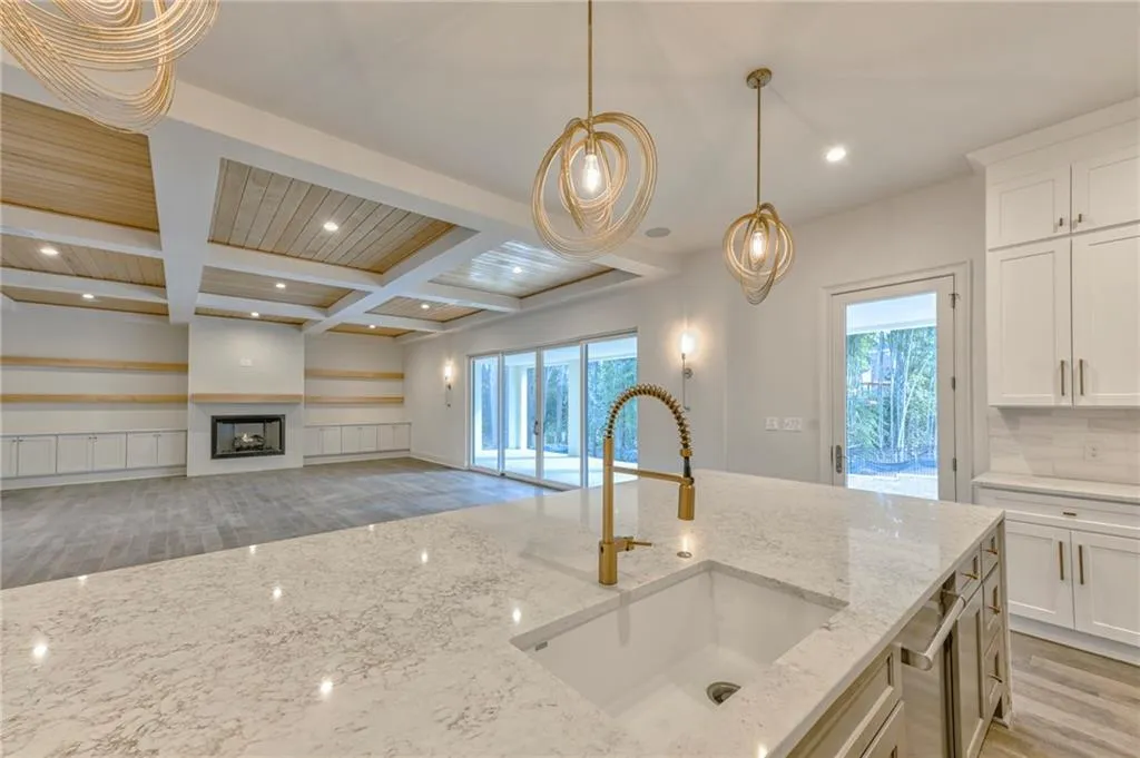 1105 Curry Drive, Sandy Springs, Georgia 30342, 7 Bedrooms Bedrooms, ,7 BathroomsBathrooms,Residential,Sold,1105 Curry Drive,7169635