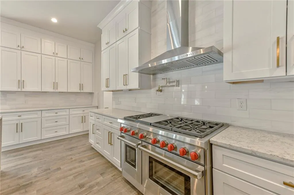 1105 Curry Drive, Sandy Springs, Georgia 30342, 7 Bedrooms Bedrooms, ,7 BathroomsBathrooms,Residential,Sold,1105 Curry Drive,7169635