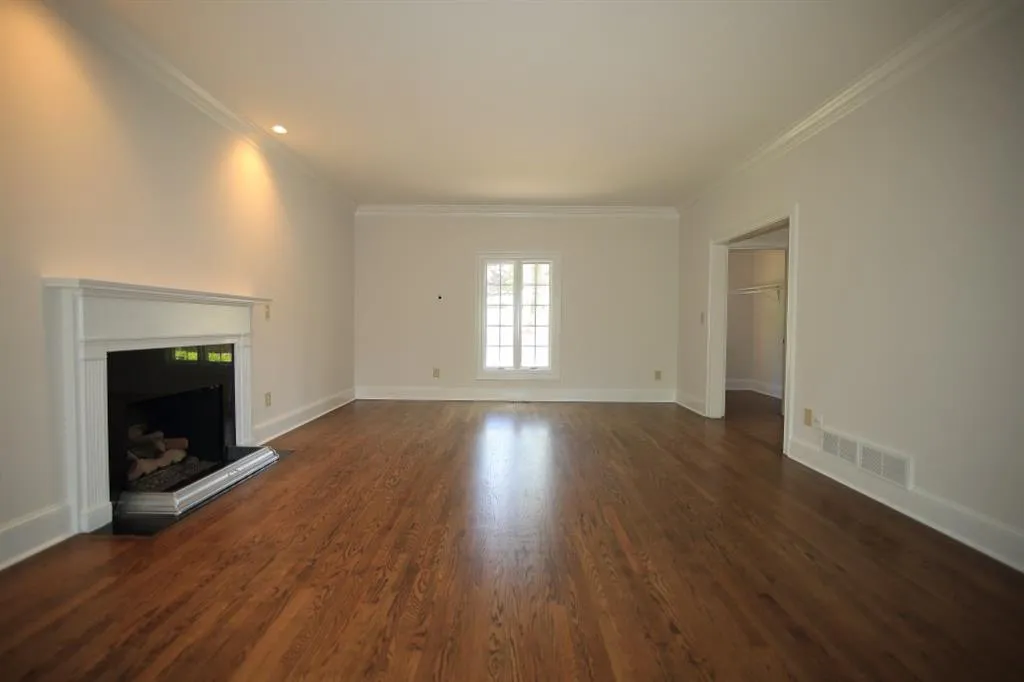 300 Skyridge Drive, Sandy Springs, Georgia 30350, 4 Bedrooms Bedrooms, ,3 BathroomsBathrooms,Residential,Sold,300 Skyridge Drive,5982151