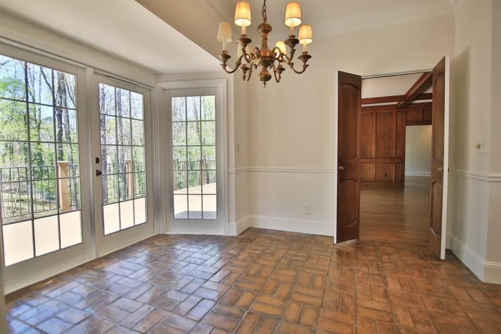 300 Skyridge Drive, Sandy Springs, Georgia 30350, 4 Bedrooms Bedrooms, ,3 BathroomsBathrooms,Residential,Sold,300 Skyridge Drive,5982151