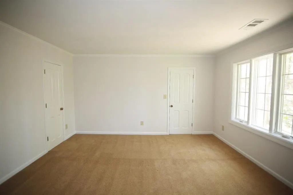 300 Skyridge Drive, Sandy Springs, Georgia 30350, 4 Bedrooms Bedrooms, ,3 BathroomsBathrooms,Residential,Sold,300 Skyridge Drive,5982151