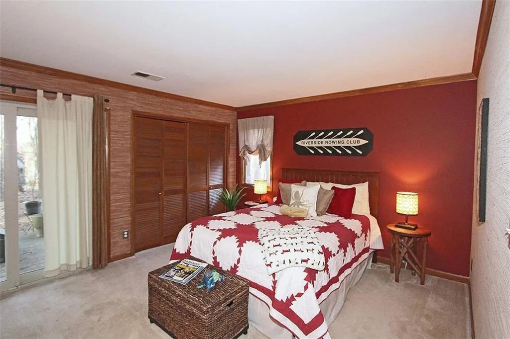 225 Marsh Glen Point, Atlanta, Georgia 30328, 3 Bedrooms Bedrooms, ,3 BathroomsBathrooms,Residential,Sold,225 Marsh Glen Point,5647003