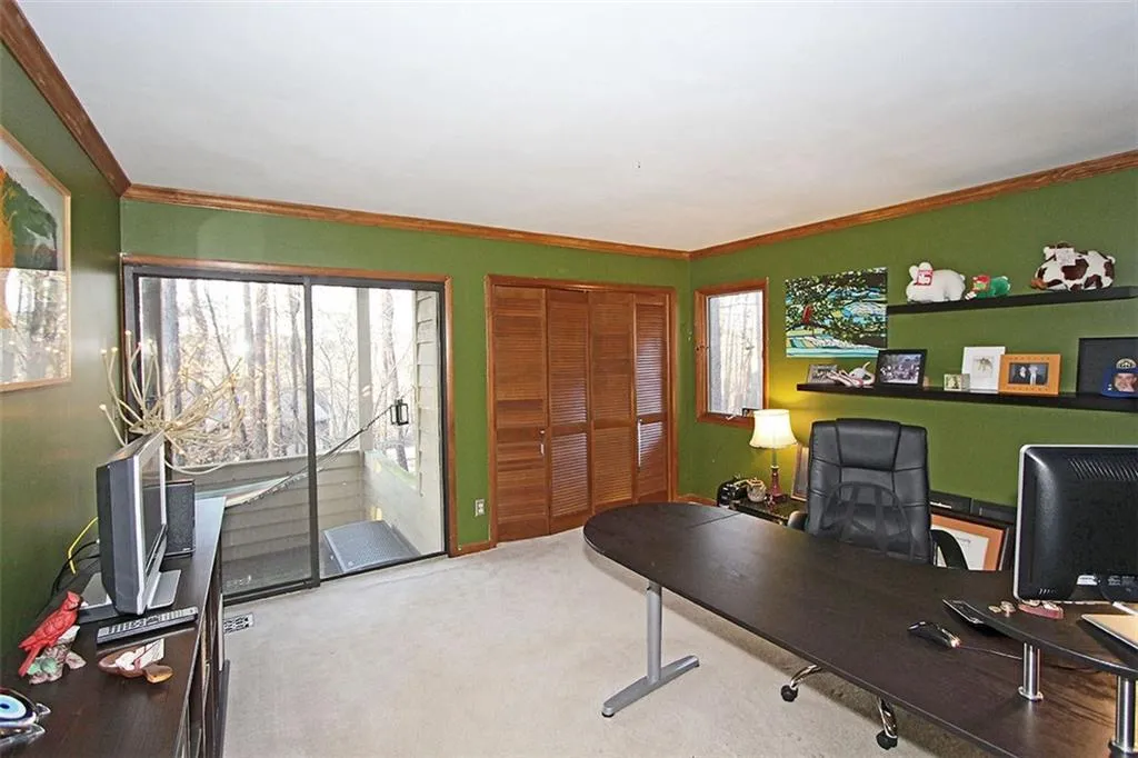 225 Marsh Glen Point, Atlanta, Georgia 30328, 3 Bedrooms Bedrooms, ,3 BathroomsBathrooms,Residential,Sold,225 Marsh Glen Point,5647003
