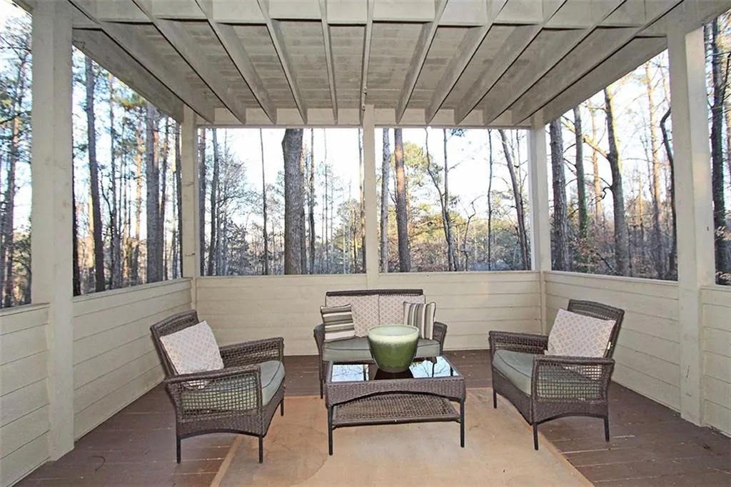 225 Marsh Glen Point, Atlanta, Georgia 30328, 3 Bedrooms Bedrooms, ,3 BathroomsBathrooms,Residential,Sold,225 Marsh Glen Point,5647003