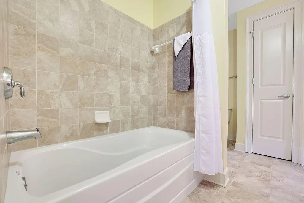 200 River Vista Drive Unit 637, Atlanta, Georgia 30339, 1 Bedroom Bedrooms, ,1 BathroomBathrooms,Residential,Sold,200 River Vista Drive Unit 637,7126322
