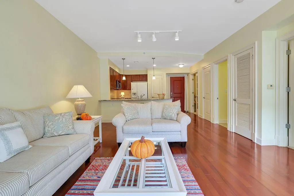 200 River Vista Drive Unit 637, Atlanta, Georgia 30339, 1 Bedroom Bedrooms, ,1 BathroomBathrooms,Residential,Sold,200 River Vista Drive Unit 637,7126322