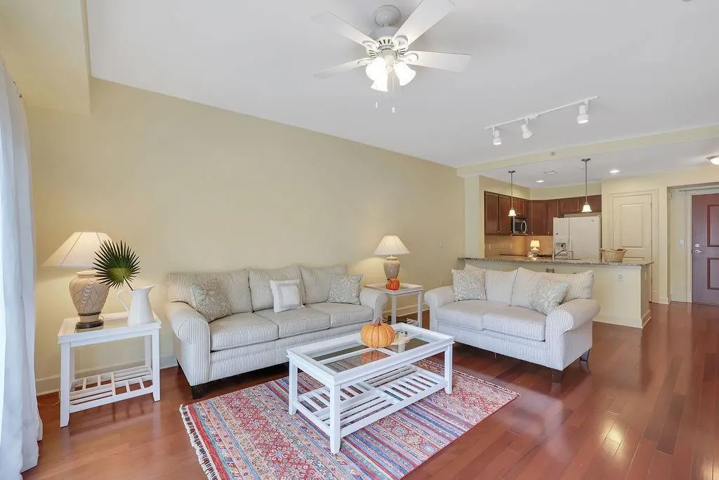 200 River Vista Drive Unit 637, Atlanta, Georgia 30339, 1 Bedroom Bedrooms, ,1 BathroomBathrooms,Residential,Sold,200 River Vista Drive Unit 637,7126322
