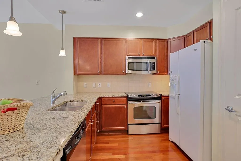 200 River Vista Drive Unit 637, Atlanta, Georgia 30339, 1 Bedroom Bedrooms, ,1 BathroomBathrooms,Residential,Sold,200 River Vista Drive Unit 637,7126322