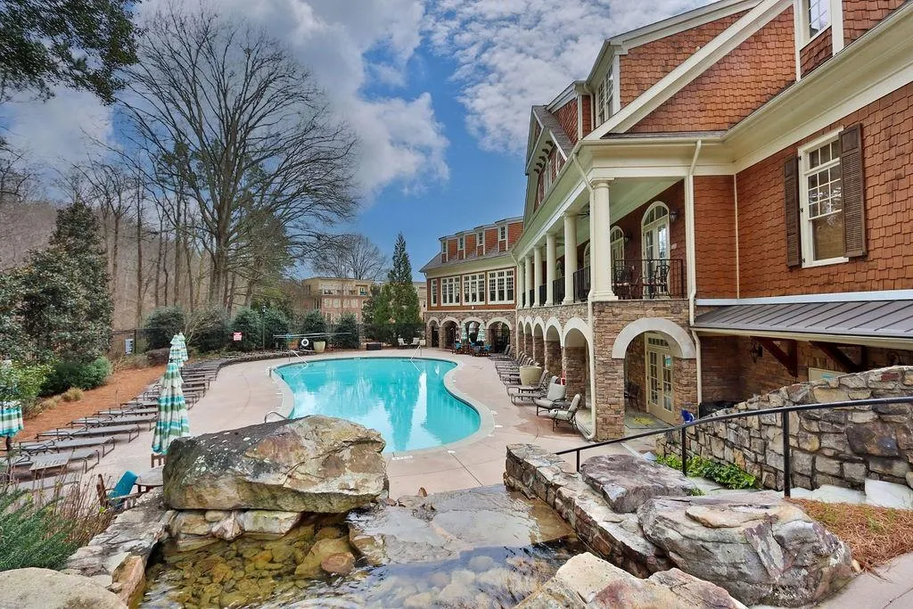 200 River Vista Drive Unit 637, Atlanta, Georgia 30339, 1 Bedroom Bedrooms, ,1 BathroomBathrooms,Residential,Sold,200 River Vista Drive Unit 637,7126322