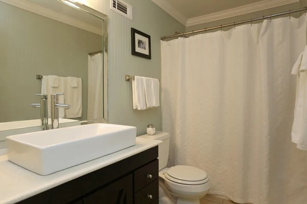 130 Crestwicke Trace, Atlanta, Georgia 30319, 7 Bedrooms Bedrooms, ,6 BathroomsBathrooms,Residential,Sold,130 Crestwicke Trace,5899567