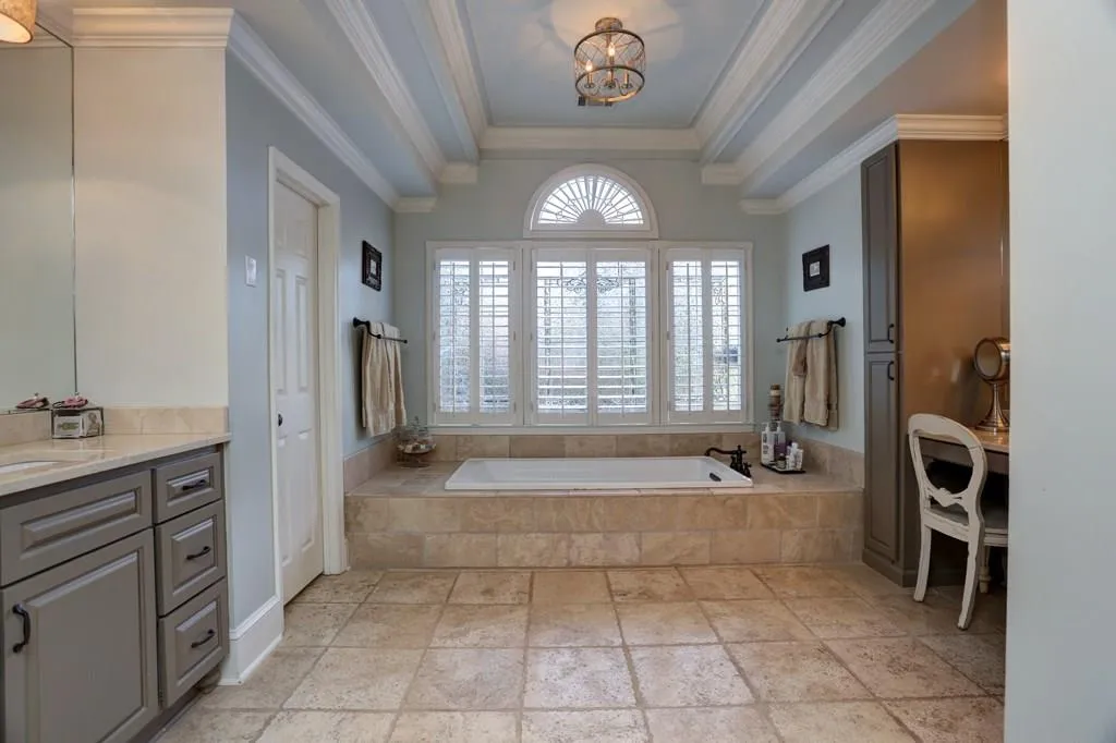 130 Crestwicke Trace, Atlanta, Georgia 30319, 7 Bedrooms Bedrooms, ,6 BathroomsBathrooms,Residential,Sold,130 Crestwicke Trace,5899567