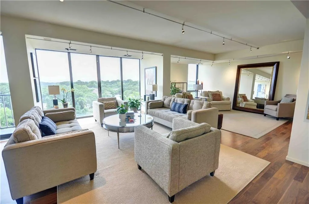 147 15th Street Ne Unit 7d, Atlanta, Georgia 30309, 2 Bedrooms Bedrooms, ,2 BathroomsBathrooms,Residential,Sold,147 15th Street Ne Unit 7d,5716754