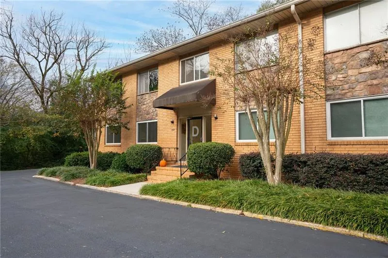 100 Biscayne Drive Nw Unit D1, Atlanta, Georgia 30309, 1 Bedroom Bedrooms, 0 ,1 BathroomBathrooms,Residential,For Sale,100 Biscayne Drive Nw Unit D1,7722365