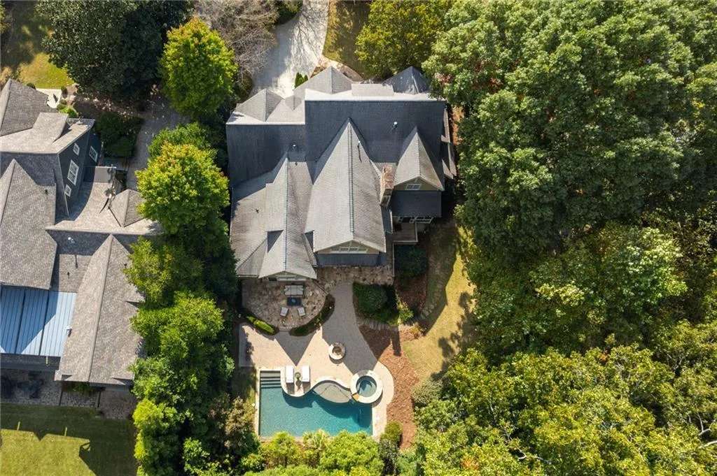 4711 Dudley Lane, Sandy Springs, Georgia 30327, 5 Bedrooms Bedrooms, ,6 BathroomsBathrooms,Residential,Sold,4711 Dudley Lane,7129032