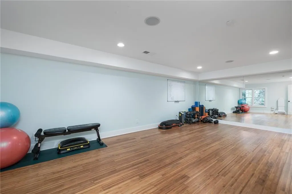 4711 Dudley Lane, Sandy Springs, Georgia 30327, 5 Bedrooms Bedrooms, ,6 BathroomsBathrooms,Residential,Sold,4711 Dudley Lane,7129032