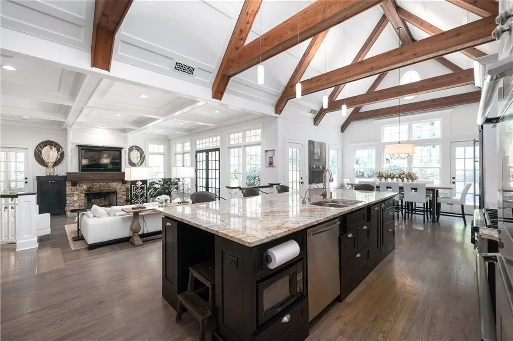 4711 Dudley Lane, Sandy Springs, Georgia 30327, 5 Bedrooms Bedrooms, ,6 BathroomsBathrooms,Residential,Sold,4711 Dudley Lane,7129032