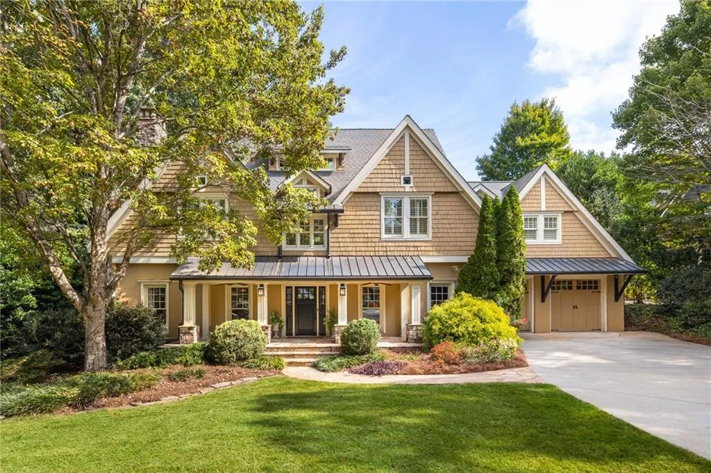 4711 Dudley Lane, Sandy Springs, Georgia 30327, 5 Bedrooms Bedrooms, ,6 BathroomsBathrooms,Residential,Sold,4711 Dudley Lane,7129032