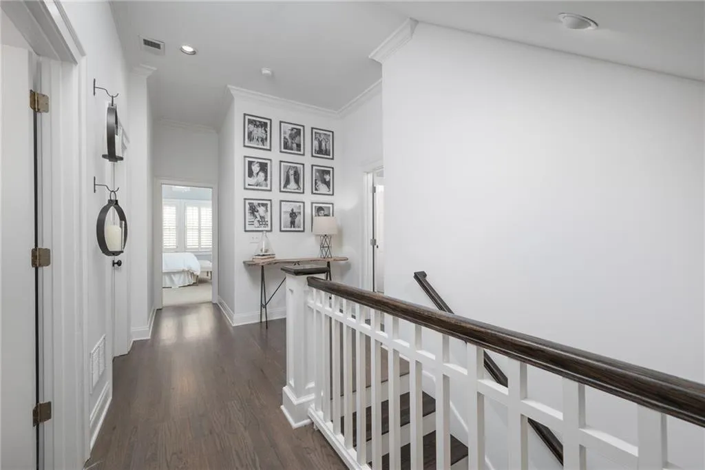 4711 Dudley Lane, Sandy Springs, Georgia 30327, 5 Bedrooms Bedrooms, ,6 BathroomsBathrooms,Residential,Sold,4711 Dudley Lane,7129032