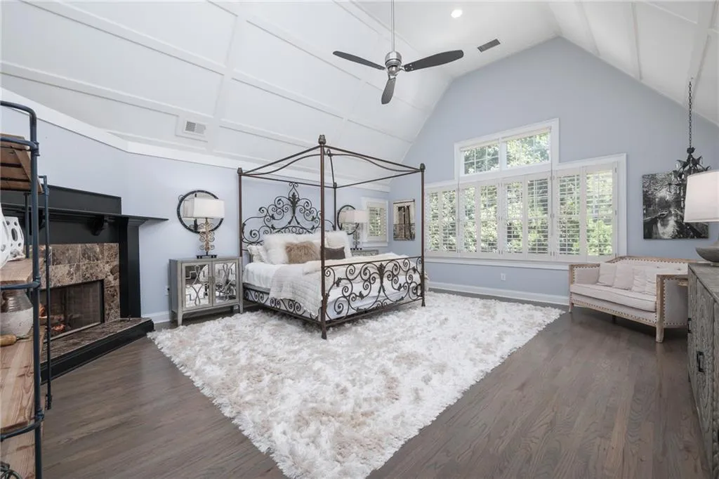 4711 Dudley Lane, Sandy Springs, Georgia 30327, 5 Bedrooms Bedrooms, ,6 BathroomsBathrooms,Residential,Sold,4711 Dudley Lane,7129032