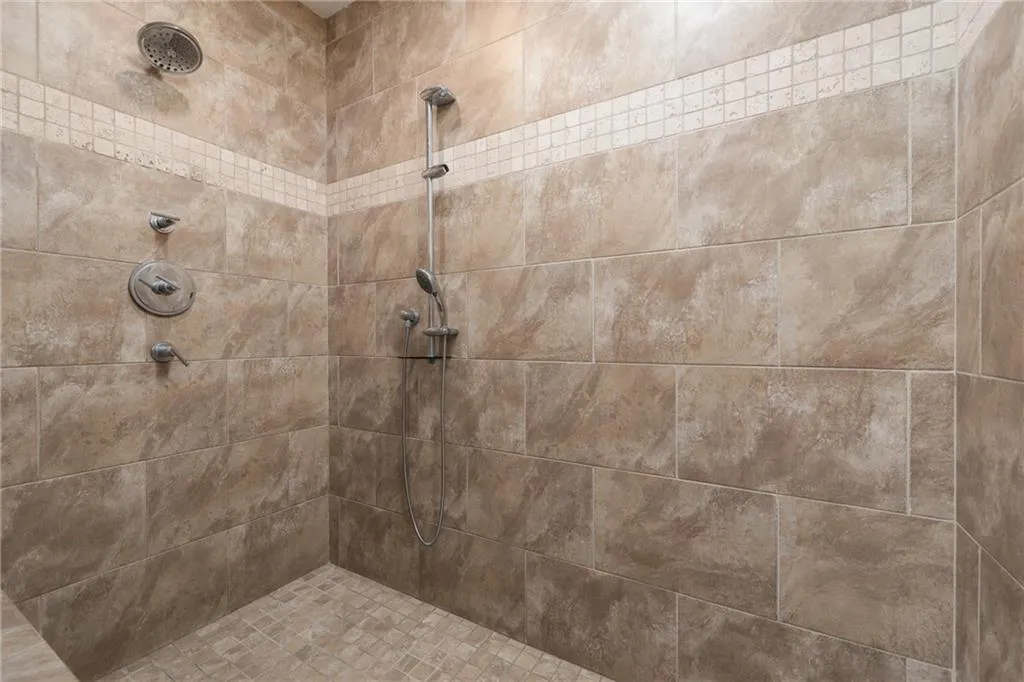 4711 Dudley Lane, Sandy Springs, Georgia 30327, 5 Bedrooms Bedrooms, ,6 BathroomsBathrooms,Residential,Sold,4711 Dudley Lane,7129032