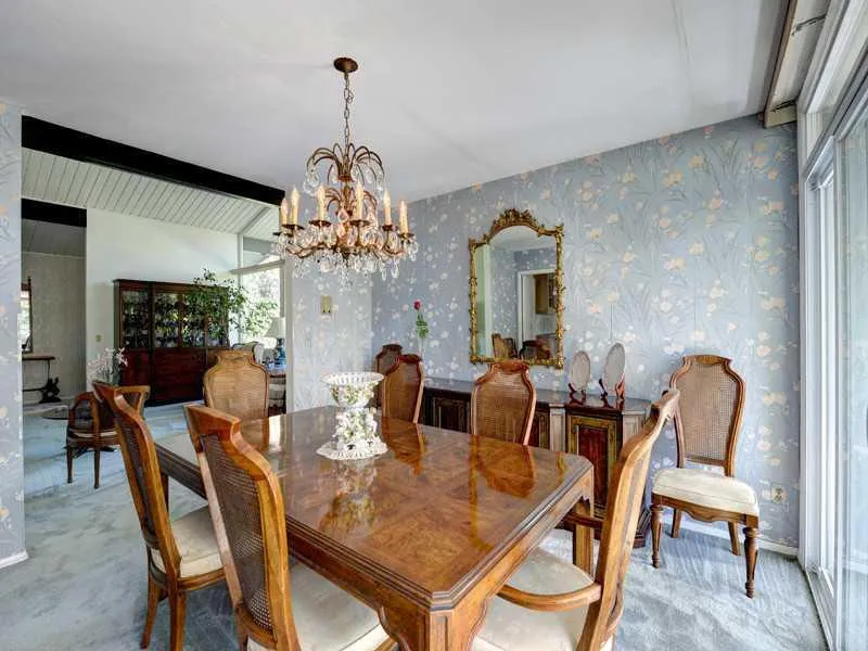 5580 Lake Forrest Drive, Sandy Springs, Georgia 30342, 4 Bedrooms Bedrooms, ,3 BathroomsBathrooms,Residential,Sold,5580 Lake Forrest Drive,5217048