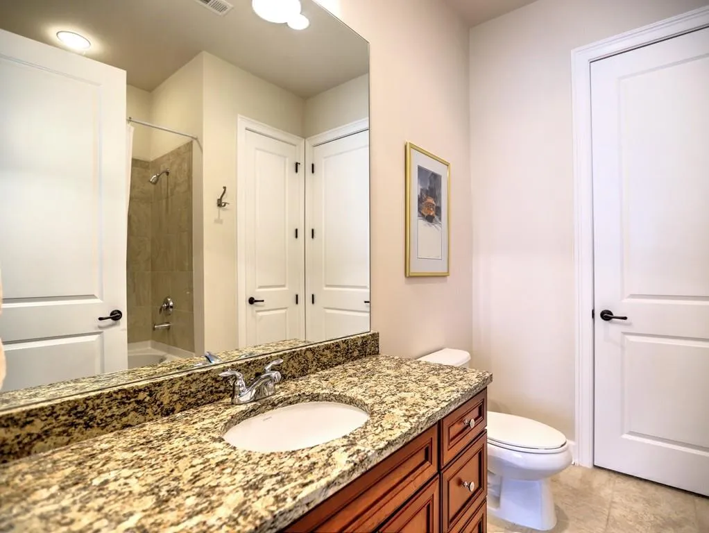 200 Riversedge Drive Unit 224, Atlanta, Georgia 30339, 3 Bedrooms Bedrooms, ,3 BathroomsBathrooms,Residential,Sold,200 Riversedge Drive Unit 224,6723963