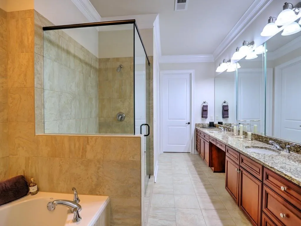 200 Riversedge Drive Unit 224, Atlanta, Georgia 30339, 3 Bedrooms Bedrooms, ,3 BathroomsBathrooms,Residential,Sold,200 Riversedge Drive Unit 224,6723963