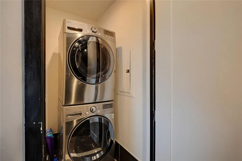 1820 Peachtree Street Unit 1015, Atlanta, Georgia 30309, 3 Bedrooms Bedrooms, 0 ,3 BathroomsBathrooms,Residential,For Sale,1820 Peachtree Street Unit 1015,7812217