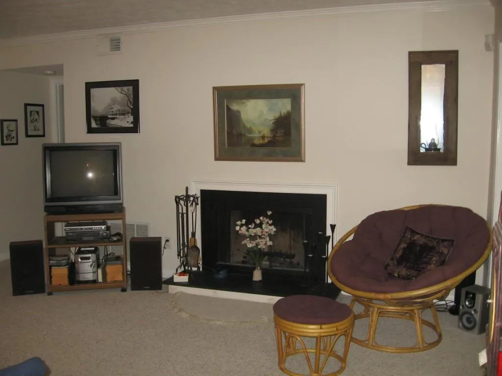 1603 Vicksburg Place, Sandy Springs, Georgia 30350, 2 Bedrooms Bedrooms, ,2 BathroomsBathrooms,Residential,Sold,1603 Vicksburg Place,5815165