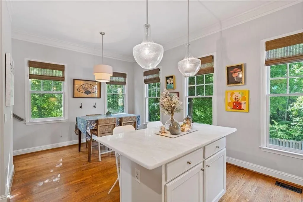 2329 Marion Walk Drive Se Unit 5, Atlanta, Georgia 30339, 3 Bedrooms Bedrooms, ,3 BathroomsBathrooms,Residential,For Sale,2329 Marion Walk Drive Se Unit 5,7574634