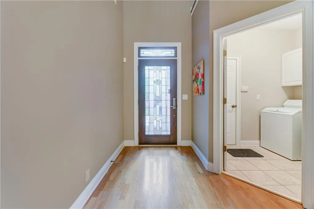 6315 Glen Oaks Lane, Atlanta, Georgia 30328, 3 Bedrooms Bedrooms, ,2 BathroomsBathrooms,Residential,Sold,6315 Glen Oaks Lane,6520773