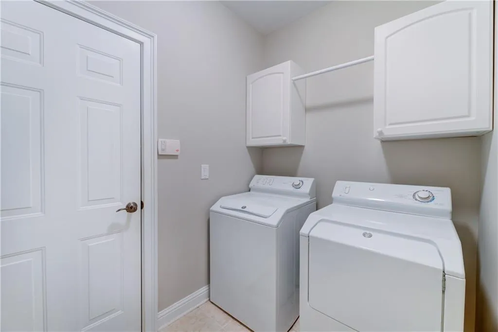 6315 Glen Oaks Lane, Atlanta, Georgia 30328, 3 Bedrooms Bedrooms, ,2 BathroomsBathrooms,Residential,Sold,6315 Glen Oaks Lane,6520773