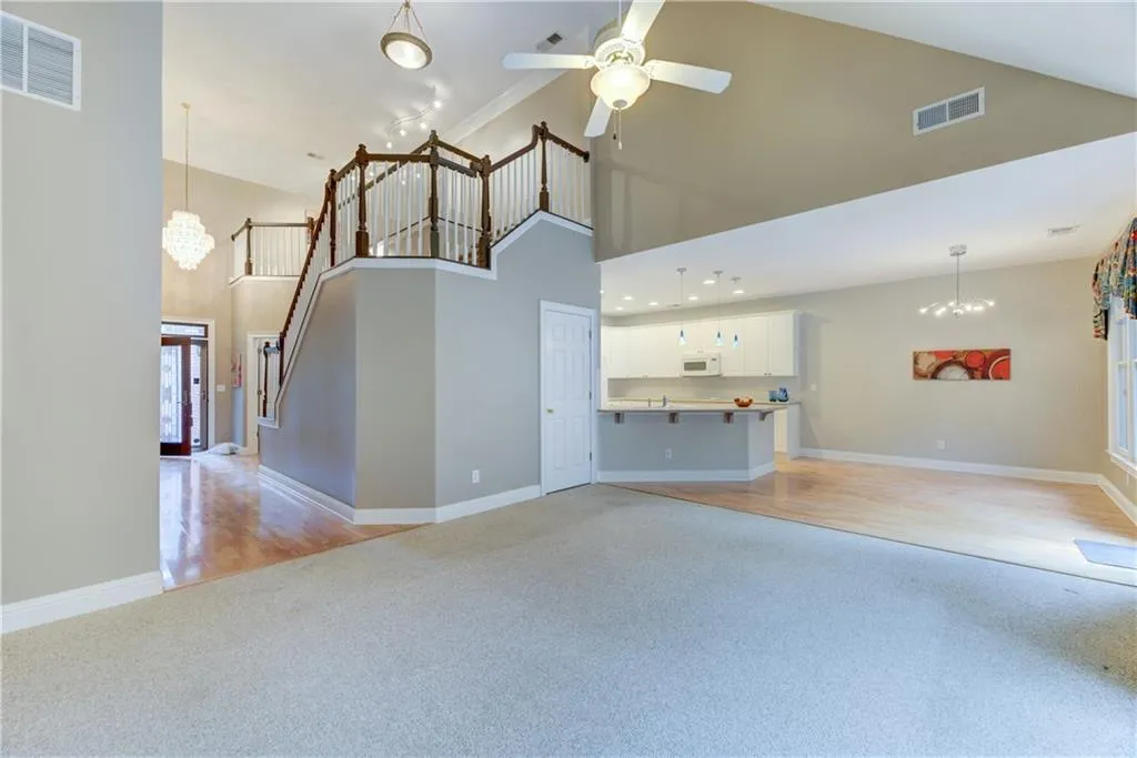 6315 Glen Oaks Lane, Atlanta, Georgia 30328, 3 Bedrooms Bedrooms, ,2 BathroomsBathrooms,Residential,Sold,6315 Glen Oaks Lane,6520773