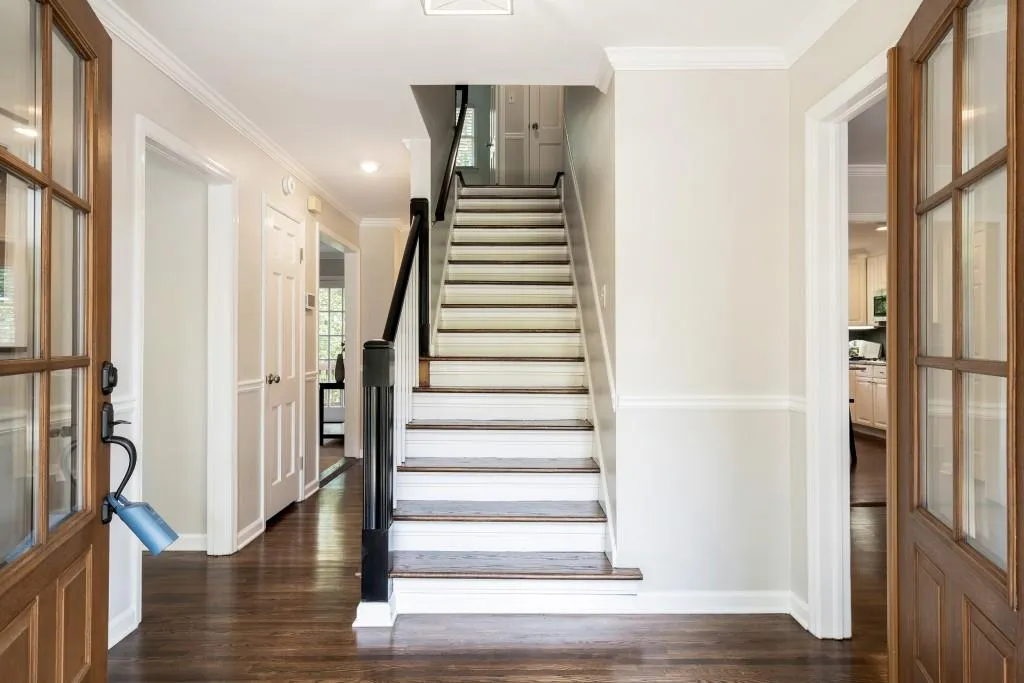 215 River Springs Drive, Sandy Springs, Georgia 30328, 5 Bedrooms Bedrooms, ,3 BathroomsBathrooms,Residential,Sold,215 River Springs Drive,6627403