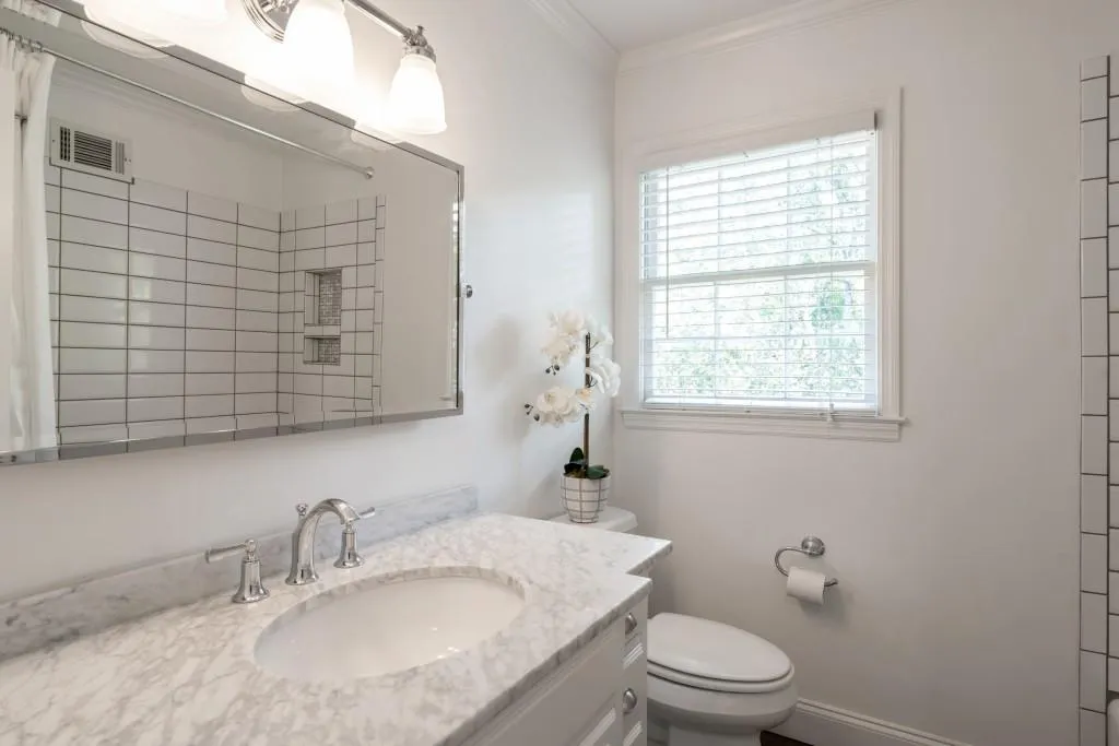 215 River Springs Drive, Sandy Springs, Georgia 30328, 5 Bedrooms Bedrooms, ,3 BathroomsBathrooms,Residential,Sold,215 River Springs Drive,6627403