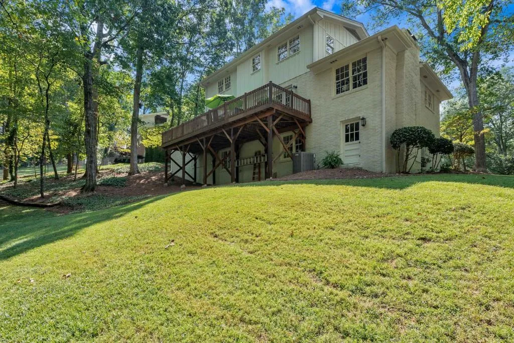 215 River Springs Drive, Sandy Springs, Georgia 30328, 5 Bedrooms Bedrooms, ,3 BathroomsBathrooms,Residential,Sold,215 River Springs Drive,6627403