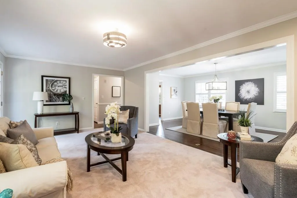 215 River Springs Drive, Sandy Springs, Georgia 30328, 5 Bedrooms Bedrooms, ,3 BathroomsBathrooms,Residential,Sold,215 River Springs Drive,6627403