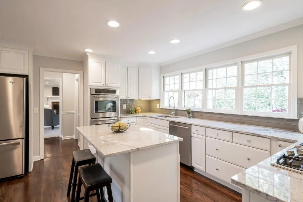 215 River Springs Drive, Sandy Springs, Georgia 30328, 5 Bedrooms Bedrooms, ,3 BathroomsBathrooms,Residential,Sold,215 River Springs Drive,6627403