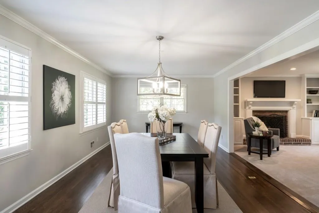 215 River Springs Drive, Sandy Springs, Georgia 30328, 5 Bedrooms Bedrooms, ,3 BathroomsBathrooms,Residential,Sold,215 River Springs Drive,6627403