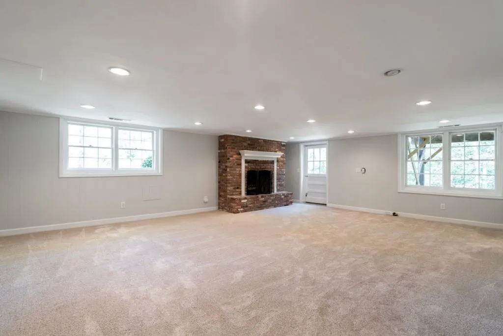 215 River Springs Drive, Sandy Springs, Georgia 30328, 5 Bedrooms Bedrooms, ,3 BathroomsBathrooms,Residential,Sold,215 River Springs Drive,6627403