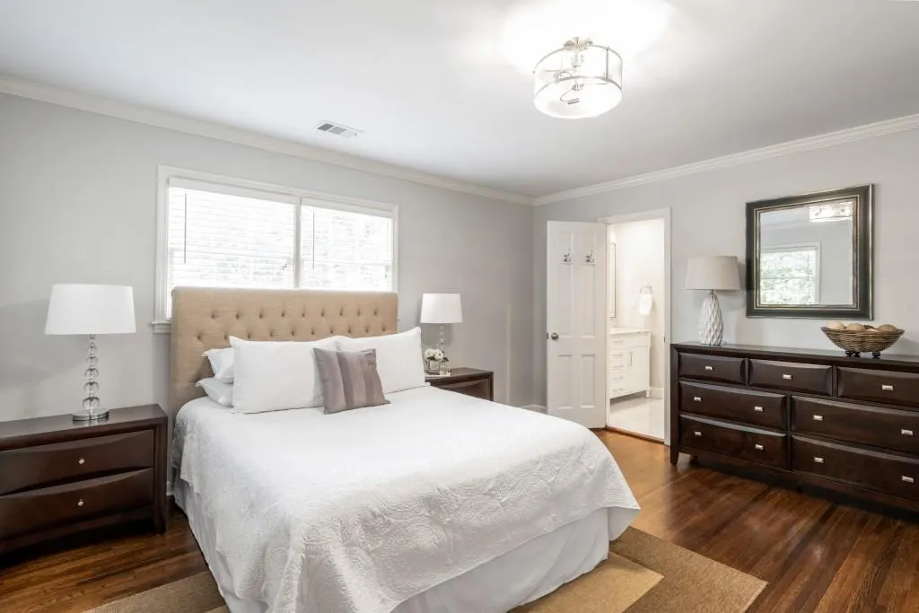 215 River Springs Drive, Sandy Springs, Georgia 30328, 5 Bedrooms Bedrooms, ,3 BathroomsBathrooms,Residential,Sold,215 River Springs Drive,6627403