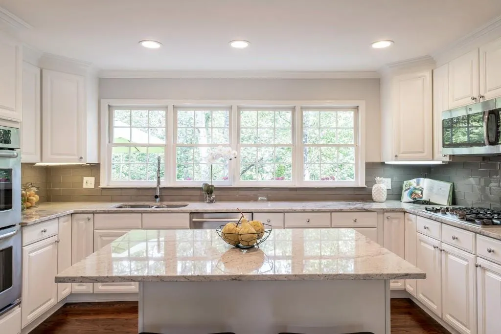 215 River Springs Drive, Sandy Springs, Georgia 30328, 5 Bedrooms Bedrooms, ,3 BathroomsBathrooms,Residential,Sold,215 River Springs Drive,6627403