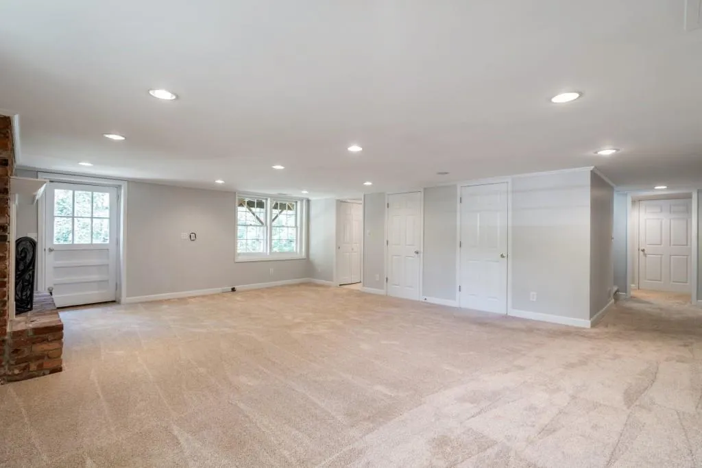 215 River Springs Drive, Sandy Springs, Georgia 30328, 5 Bedrooms Bedrooms, ,3 BathroomsBathrooms,Residential,Sold,215 River Springs Drive,6627403