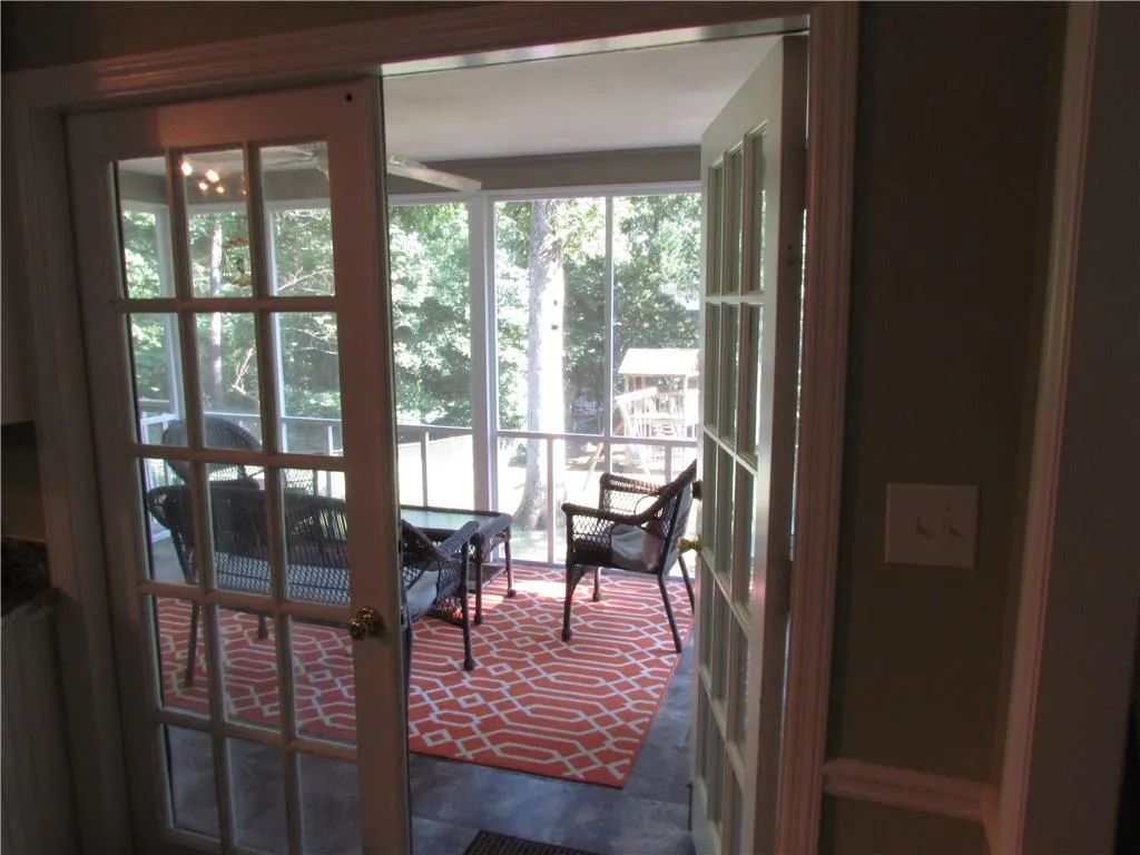 165 Berwick Drive, Sandy Springs, Georgia 30328, 4 Bedrooms Bedrooms, ,3 BathroomsBathrooms,Residential,Sold,165 Berwick Drive,5878779