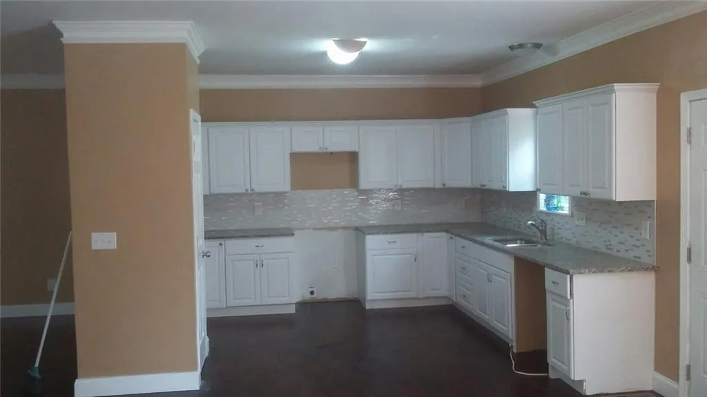 398 W Lake Avenue Nw, Atlanta, Georgia 30318, 5 Bedrooms Bedrooms, ,3 BathroomsBathrooms,Residential,Sold,398 W Lake Avenue Nw,6028955