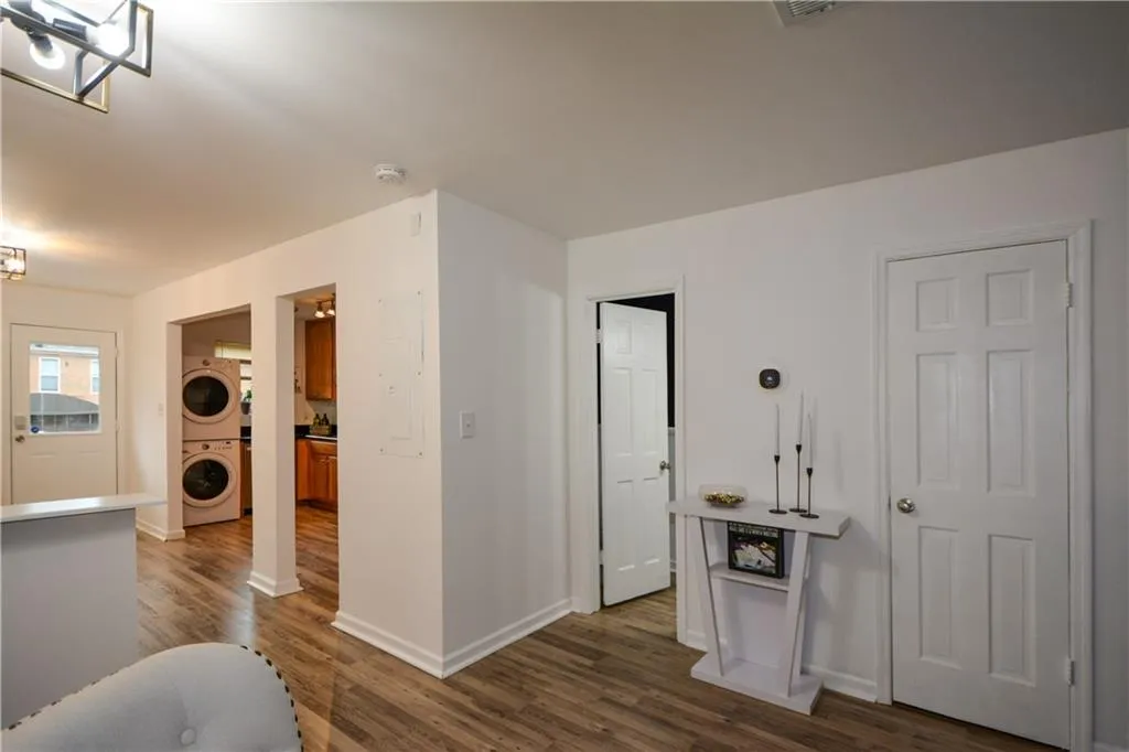 125 N River Drive Unit E, Sandy Springs, Georgia 30350, 2 Bedrooms Bedrooms, ,3 BathroomsBathrooms,Residential,Sold,125 N River Drive Unit E,7158980