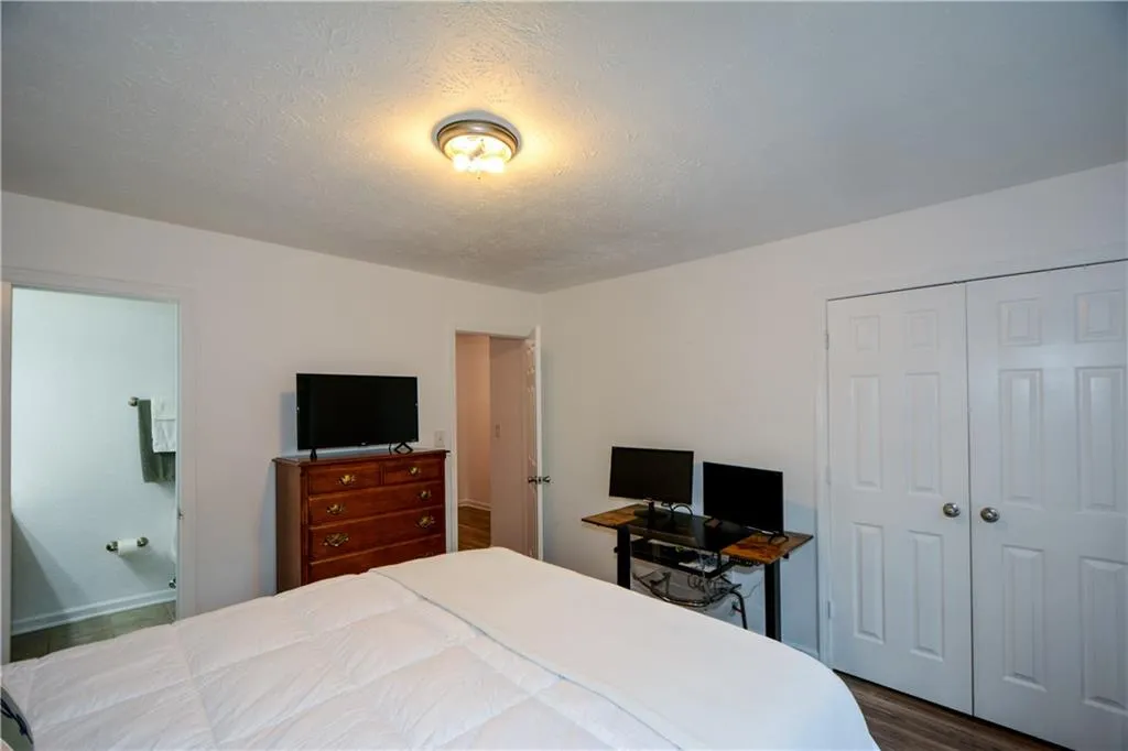 125 N River Drive Unit E, Sandy Springs, Georgia 30350, 2 Bedrooms Bedrooms, ,3 BathroomsBathrooms,Residential,Sold,125 N River Drive Unit E,7158980